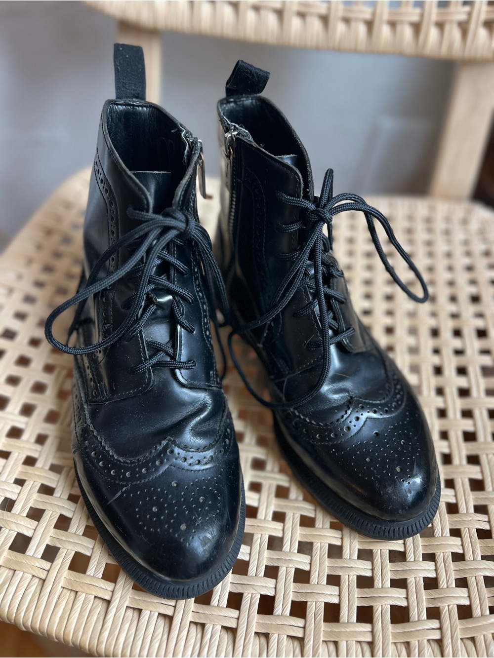 Dr. Martens Black Brogue Wingtip Ankle Boots Side Zip US 7 EU 38 - Picture 5 of 11